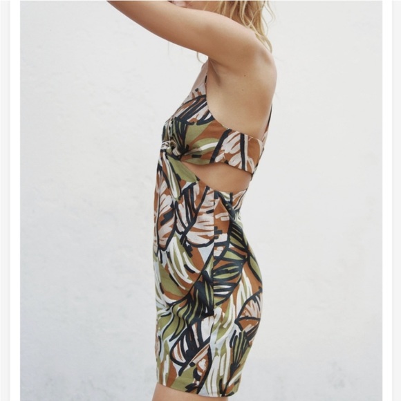 NWOT Zara Side Cutouts Spaghetti Straps Tropical 
Print Linen Mini Dress - Picture 3 of 5